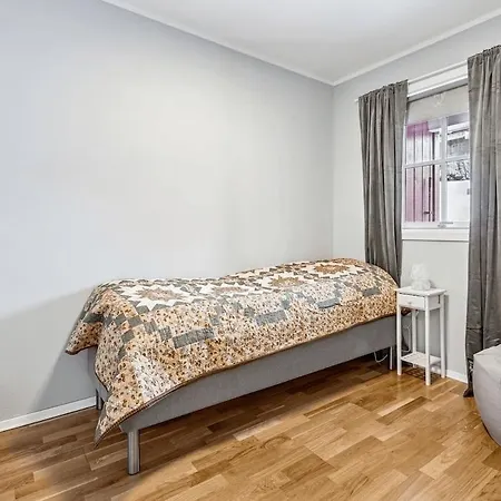 Apartament Rorbu Centrally Located In Tjeldsund Steinsland (Troms og Finnmark)