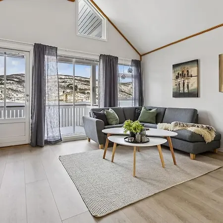 Rorbu Centrally Located In Tjeldsund Apartament *