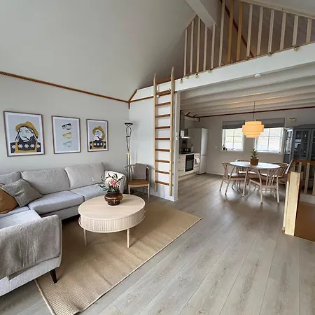 Sea House With Stunning View At The Gateway To Lofoten